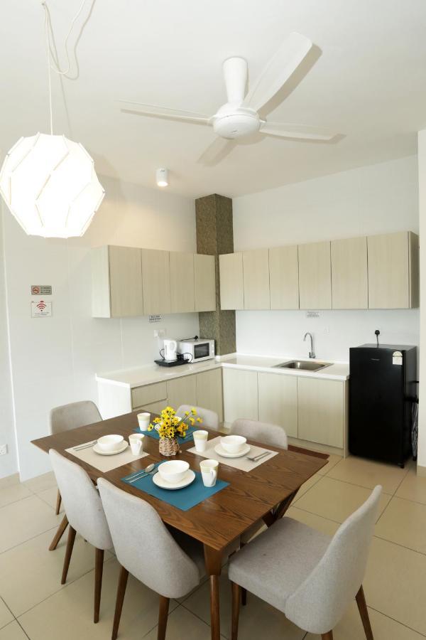 Sunshine Houz 3-bedroom Apartment